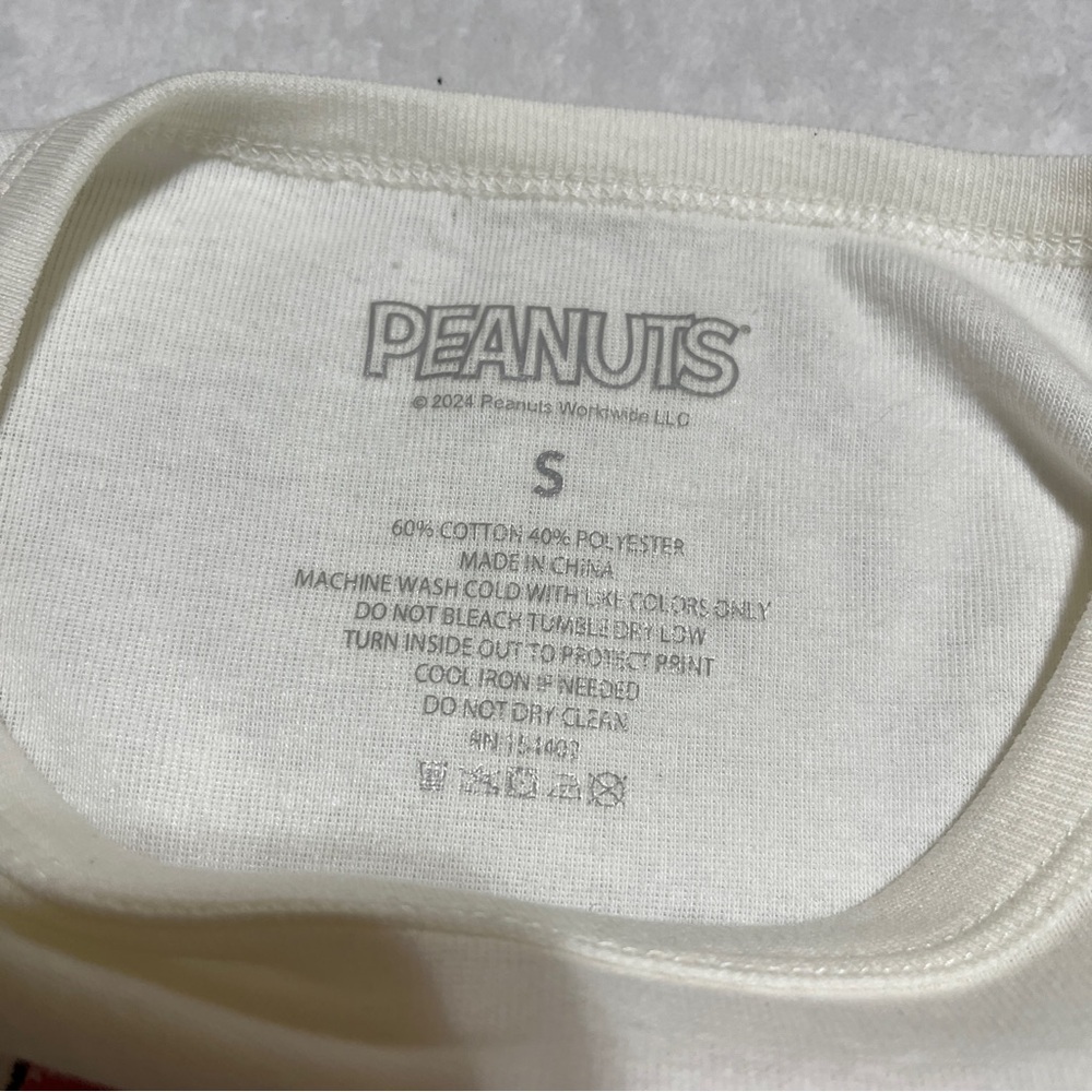 Peanuts Forever 21 Juniors White Ribbed Long Sleeve Snoopy Tee Small NWT - Picture 6 of 6